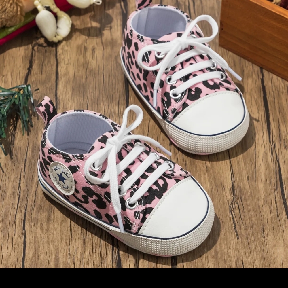 Baby tennis shoes